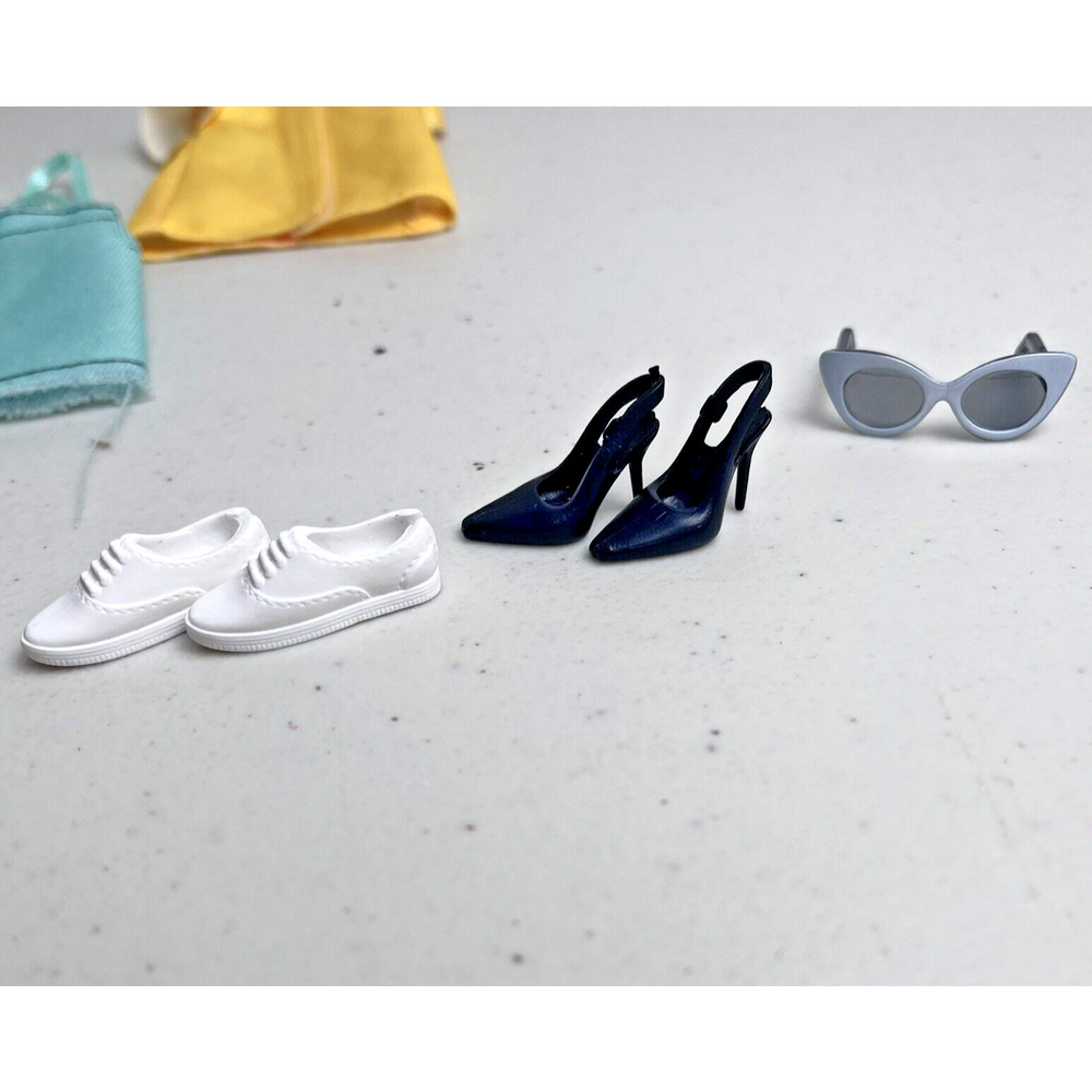 Barbie Doll Clothes Fashion 2 Outfits Shoes Heels Purse Sunglasses 9 Piece Lot - Picture 7 of 7